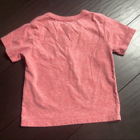 The Children’s Place gray & red genius lightbulb 2 t-shirts bundle size 18-24M - Picture 7 of 7